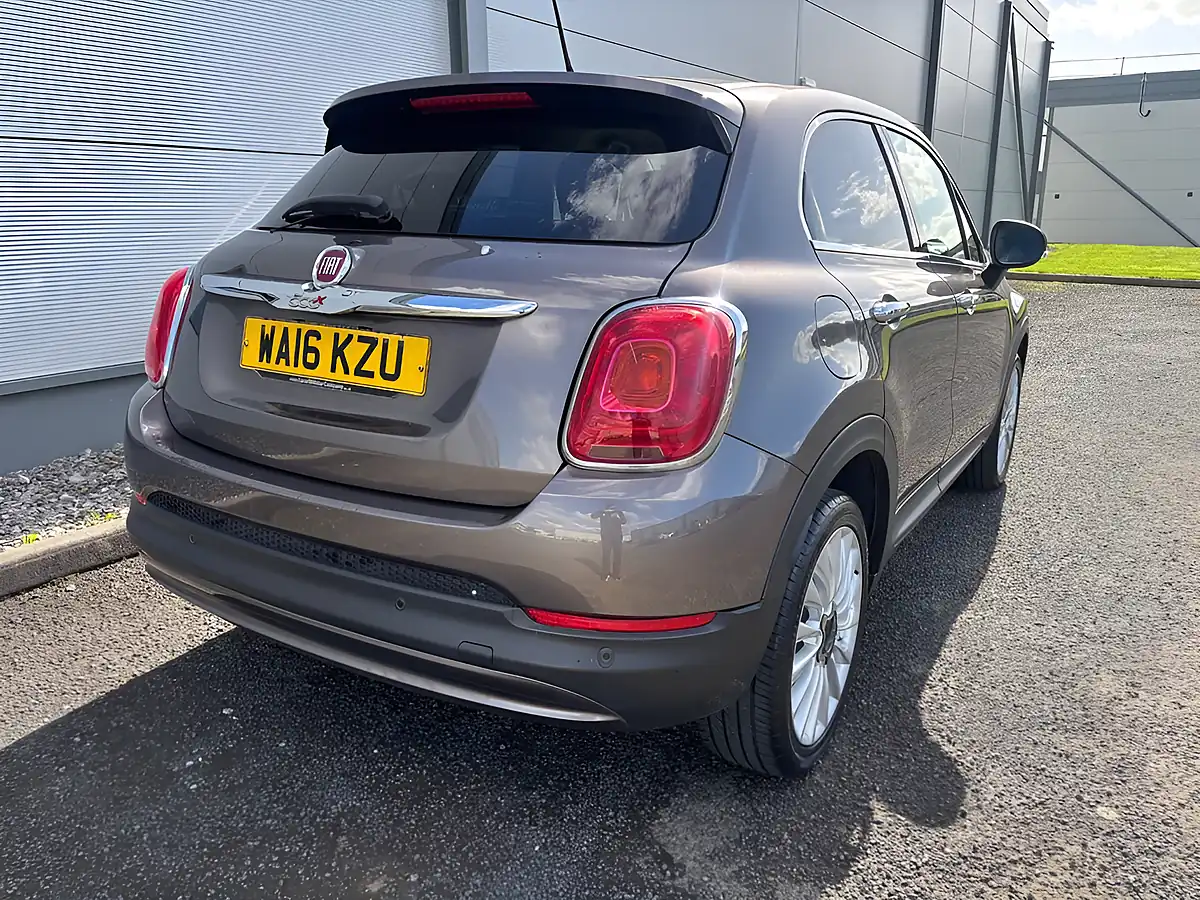 Used 2016 Fiat 500X Lounge Bronze - Interior and Exterior details 10