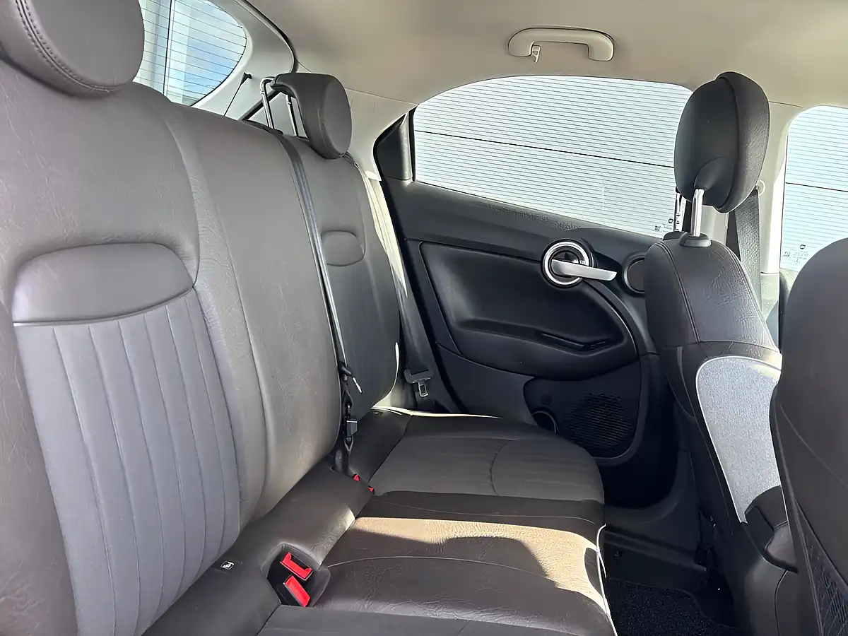 Used 2016 Fiat 500X Lounge Bronze - Interior and Exterior details 16