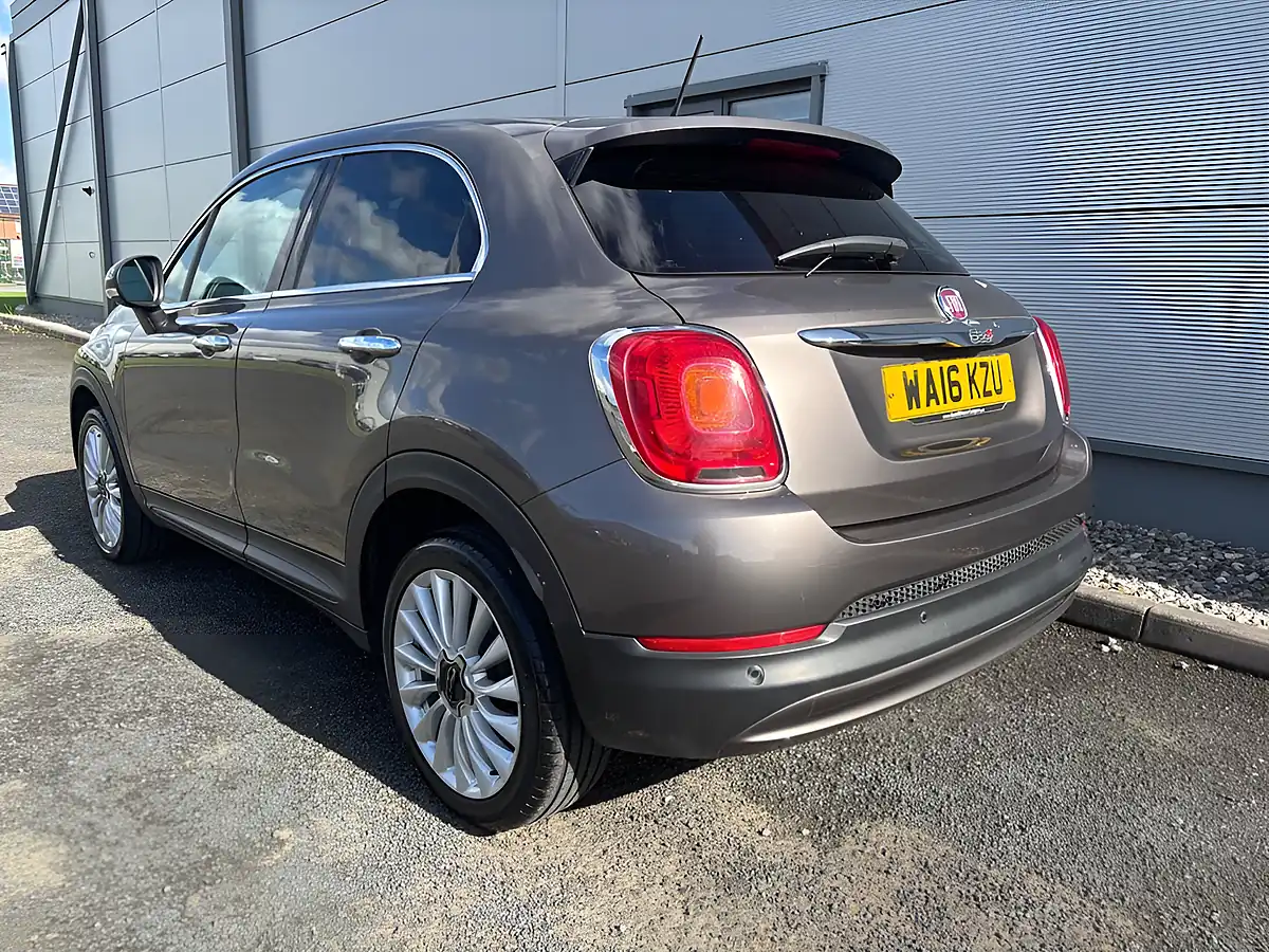 Used 2016 Fiat 500X Lounge Bronze - Interior and Exterior details 7
