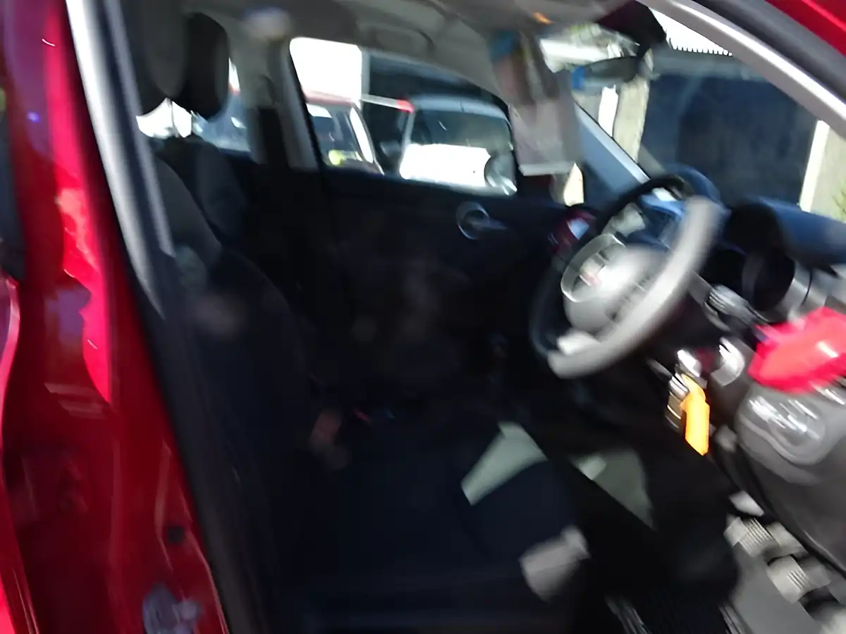 Used 2016 Fiat 500x Pop Red - Interior and Exterior details 12