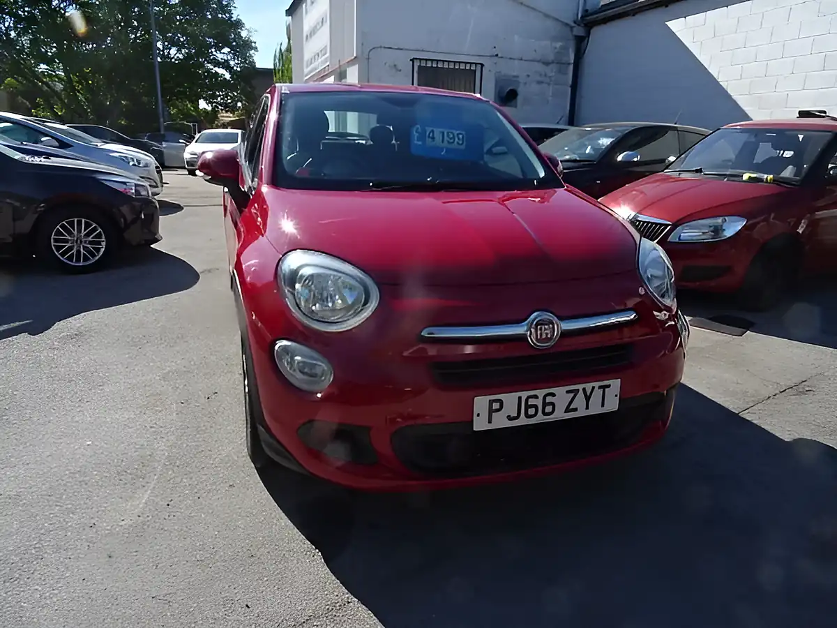 Used 2016 Fiat 500x Pop Red - Interior and Exterior details 8