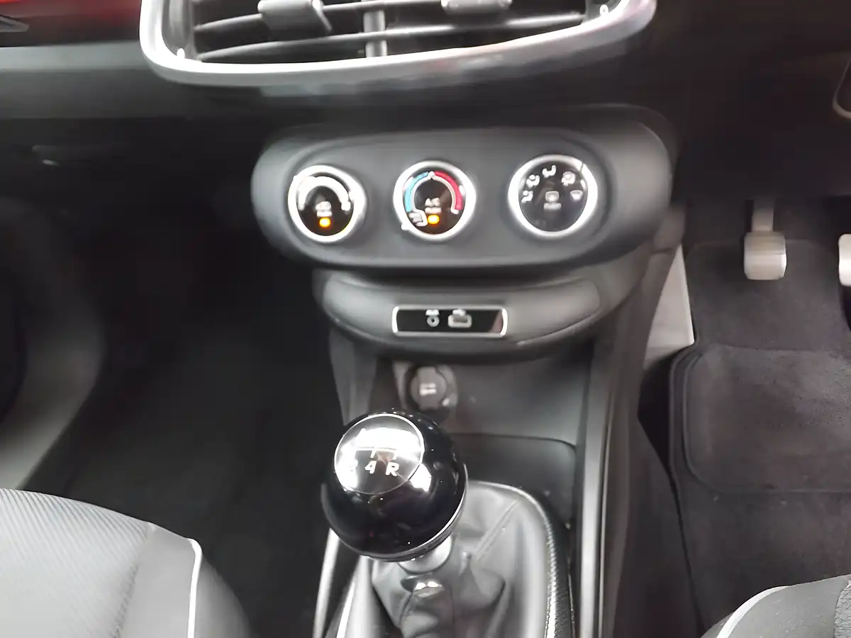 Used 2016 Fiat 500X Pop Red - Interior and Exterior details 15