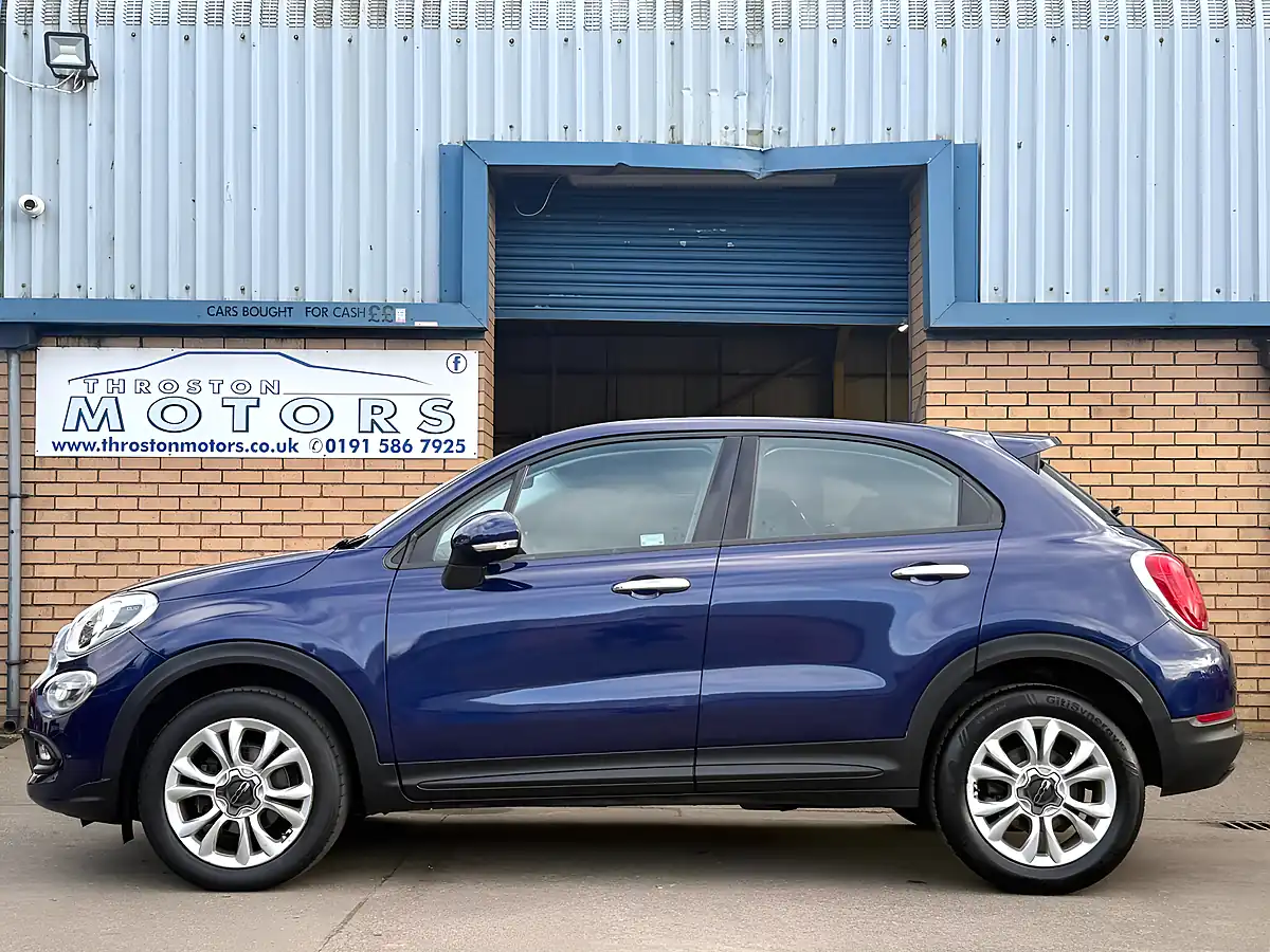 Used 2016 Fiat 500X Pop Star Blue - Interior and Exterior details 5