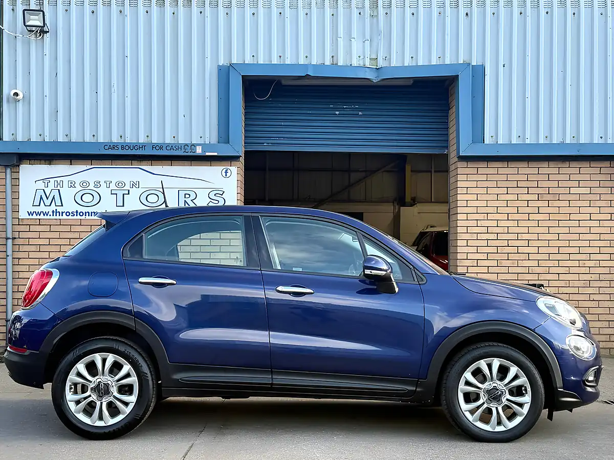 Used 2016 Fiat 500X Pop Star Blue - Interior and Exterior details 6