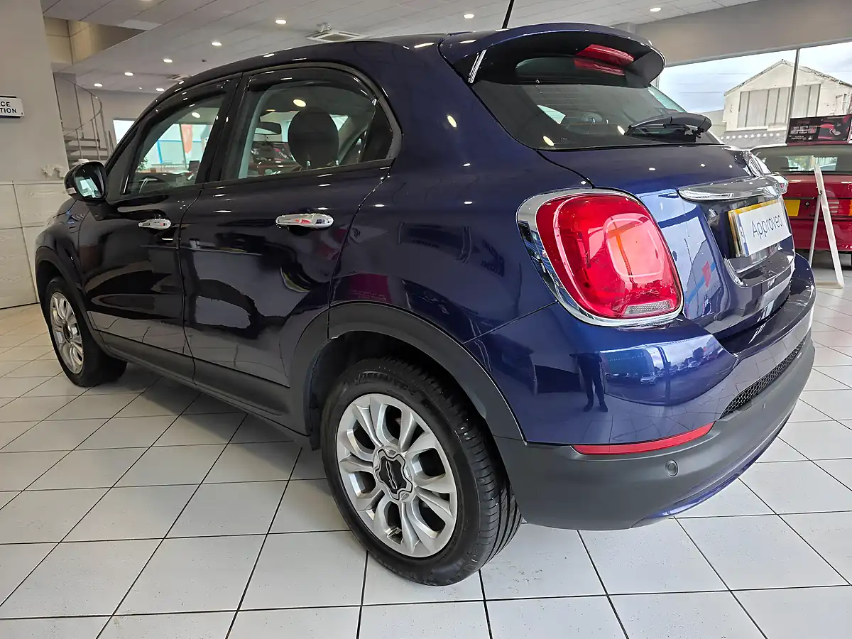 Used 2016 Fiat 500X Pop Star Blue - Interior and Exterior details 4