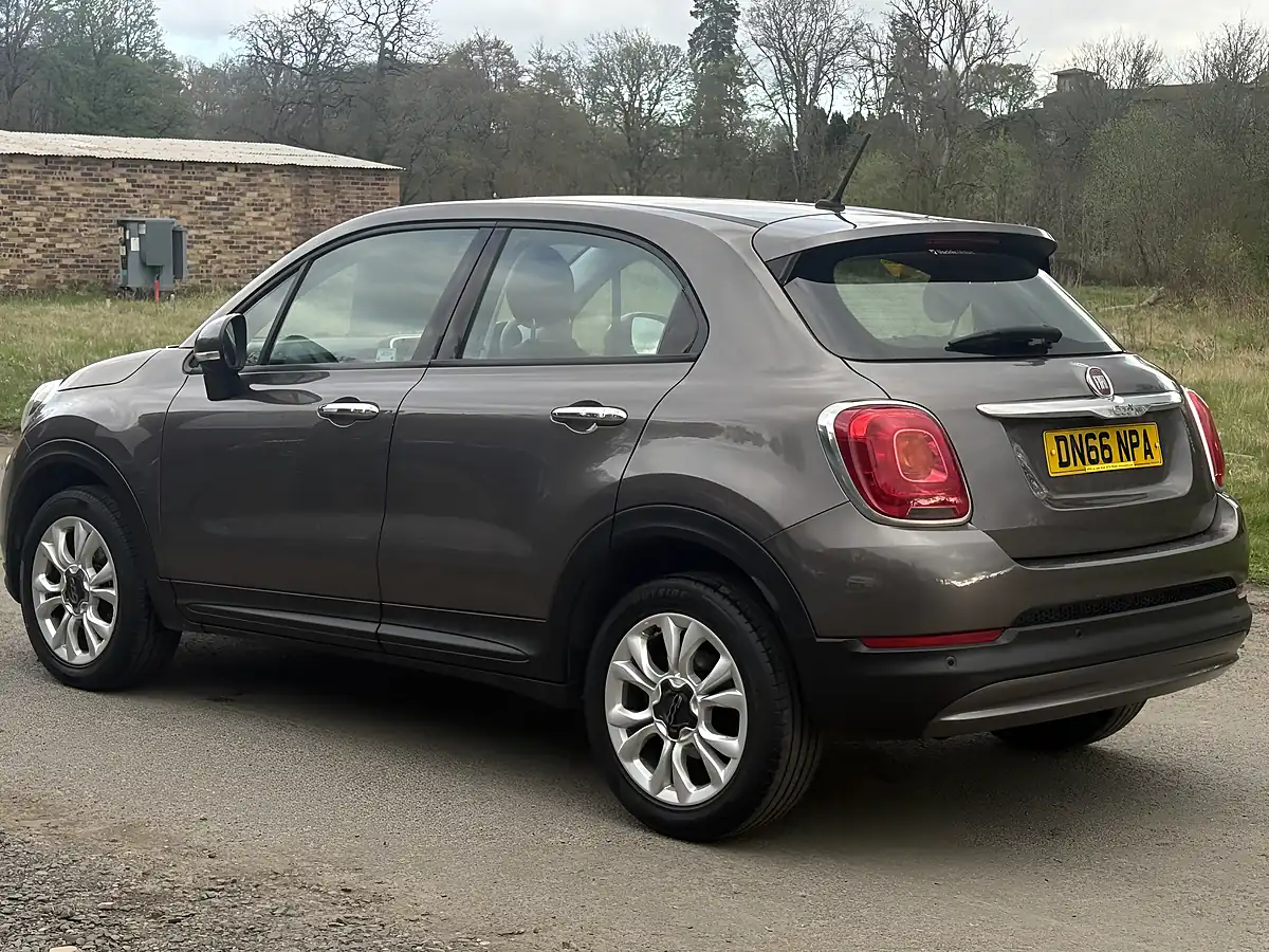 Used 2016 Fiat 500X Pop Star Magnetic Bronze - Interior and Exterior details 8