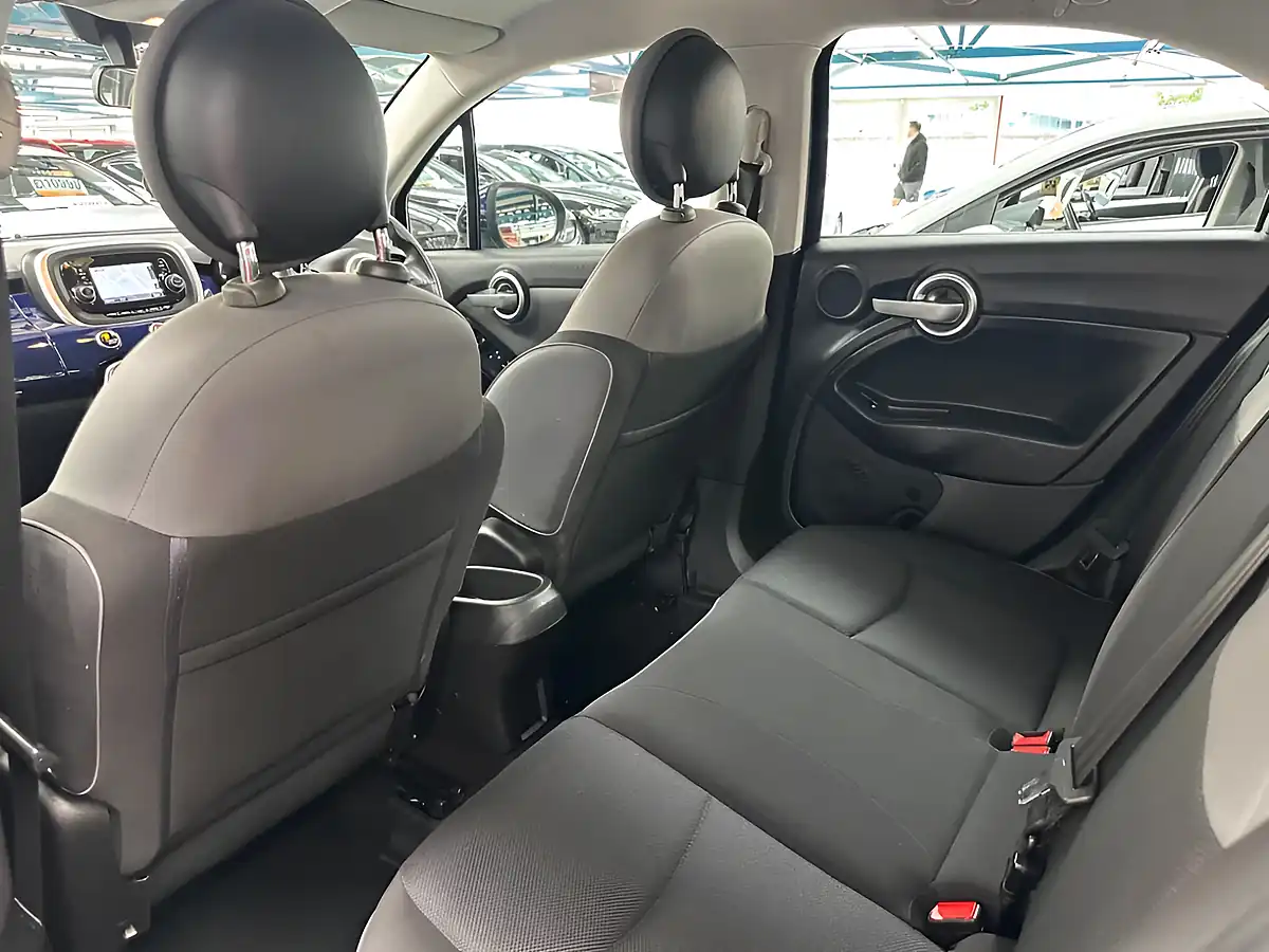 Used 2016 Fiat 500X Pop Star Venetia Blue - Interior and Exterior details 15