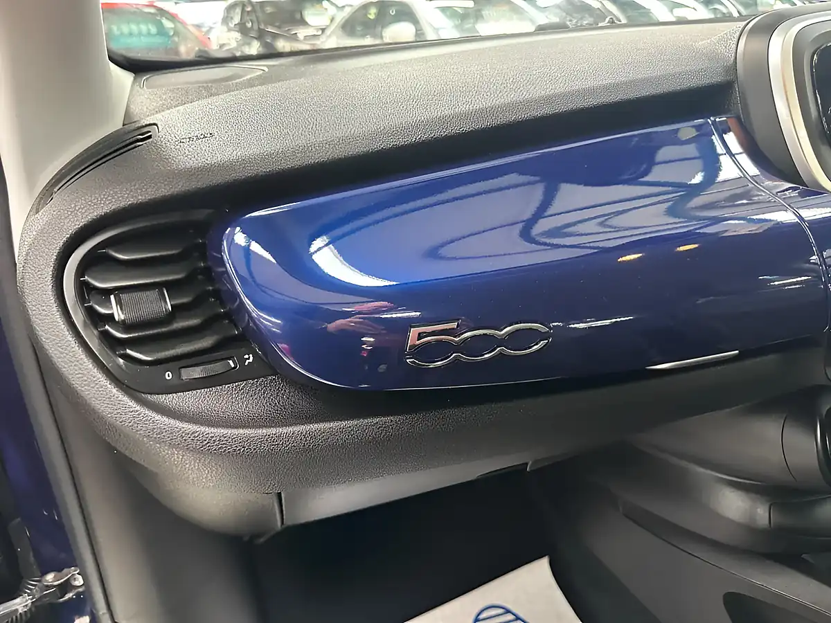 Used 2016 Fiat 500X Pop Star Venetia Blue - Interior and Exterior details 17