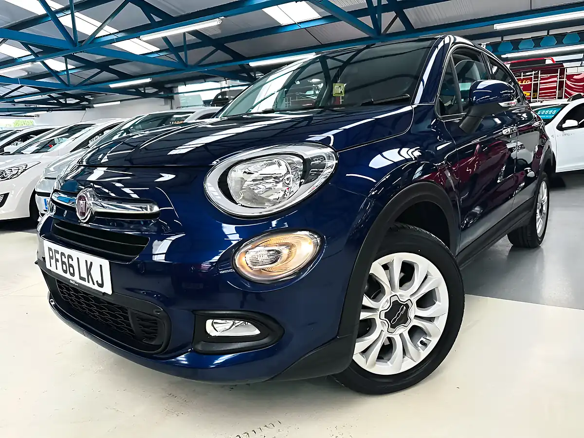 Used 2016 Fiat 500X Pop Star Venetia Blue - Interior and Exterior details 2