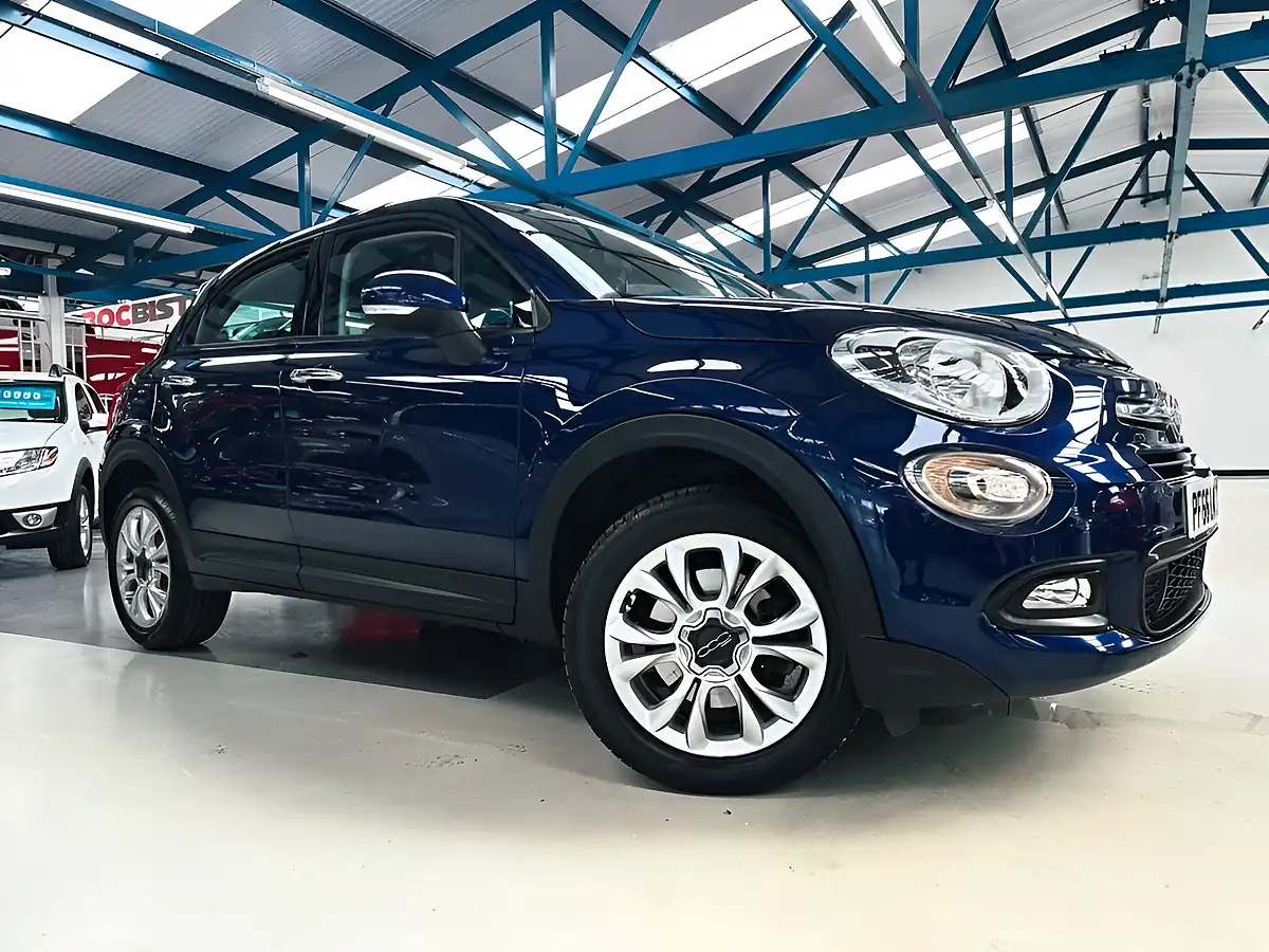 Used 2016 Fiat 500X Pop Star Venetia Blue - Interior and Exterior details 3