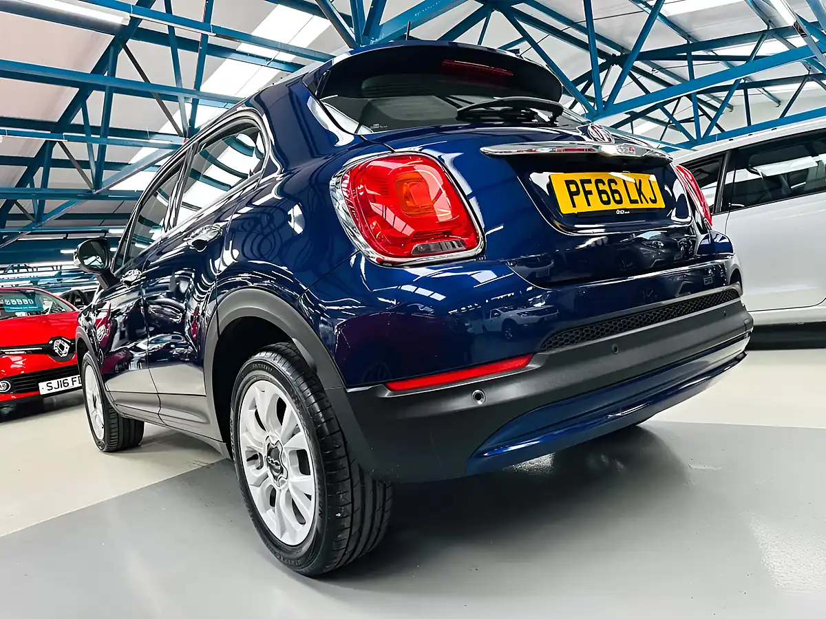 Used 2016 Fiat 500X Pop Star Venetia Blue - Interior and Exterior details 8