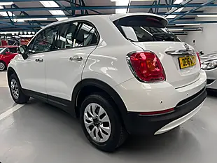 Used 2016 Fiat 500X Pop White - Interior and Exterior details 3