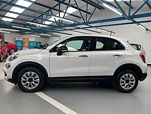 Used 2016 Fiat 500X Pop White - Interior and Exterior details 4