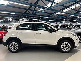 Used 2016 Fiat 500X Pop White - Interior and Exterior details 5