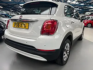 Used 2016 Fiat 500X Pop White - Interior and Exterior details 7