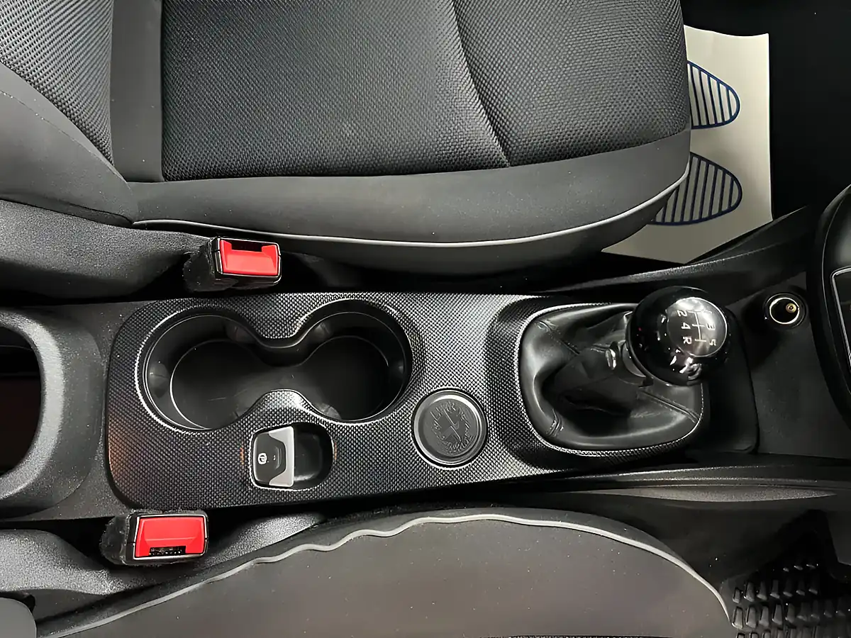 Used 2016 Fiat 500X Pop White - Interior and Exterior details 8