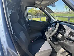 Used 2016 Fiat Doblo Cargo Blue - Interior and Exterior details 17