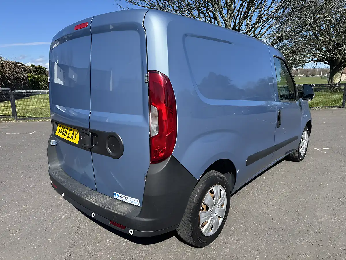 Used 2016 Fiat Doblo Cargo Blue - Interior and Exterior details 7