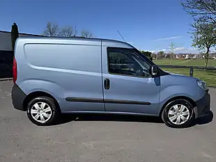 Used 2016 Fiat Doblo Cargo Blue - Interior and Exterior details 8