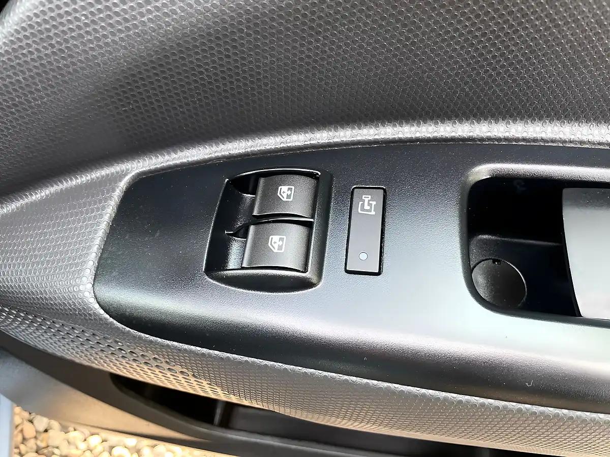 Used 2016 Fiat Doblo Panel Van L1 H1 Blue - Interior and Exterior details 17