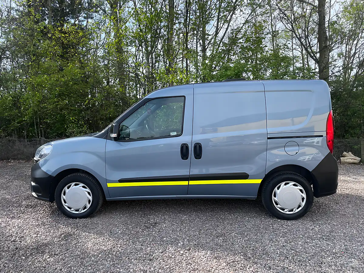 Used 2016 Fiat Doblo Panel Van L1 H1 Blue - Interior and Exterior details 6