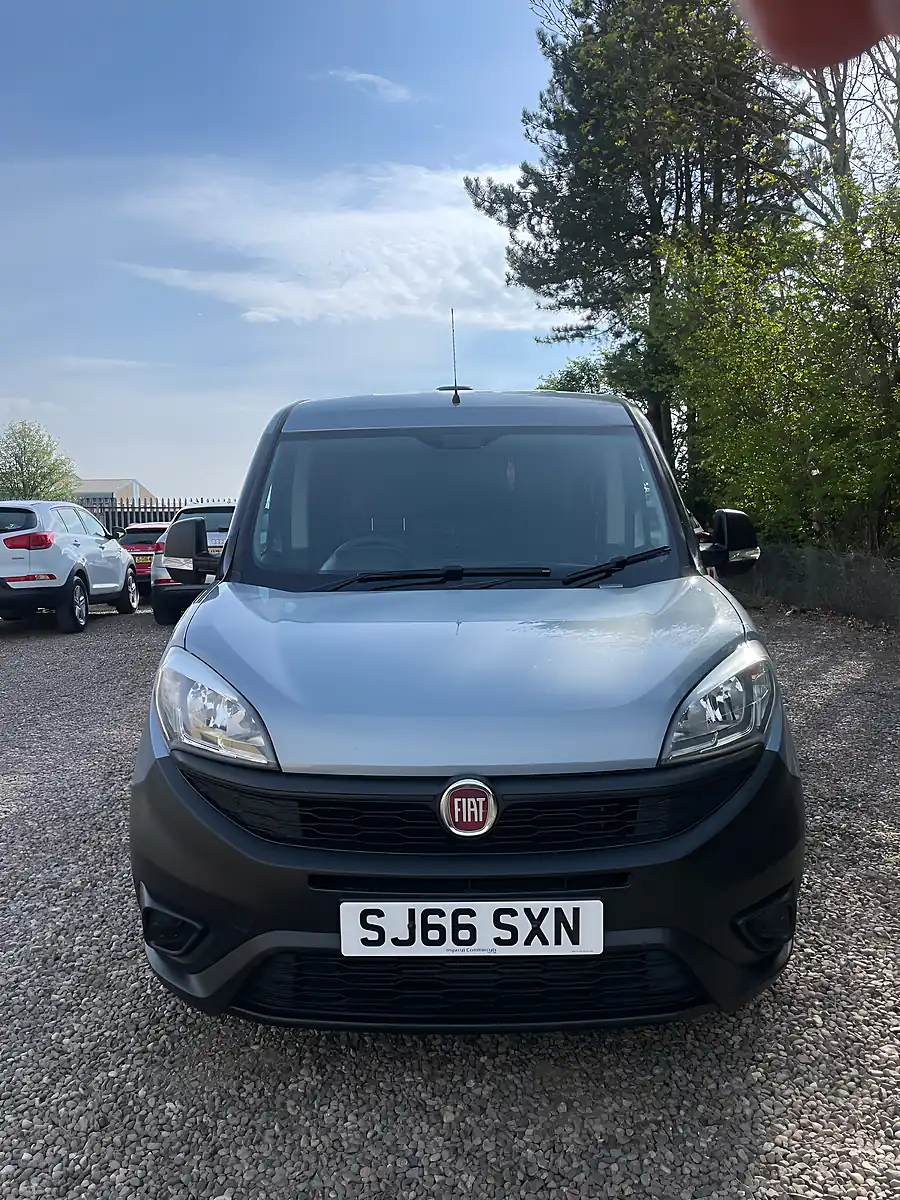 Used 2016 Fiat Doblo Panel Van L1 H1 Blue - Interior and Exterior details 9