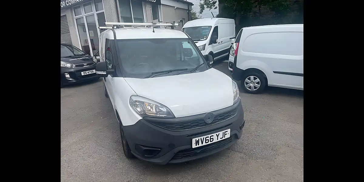 Used 2016 Fiat Doblo Panel Van White - Front View