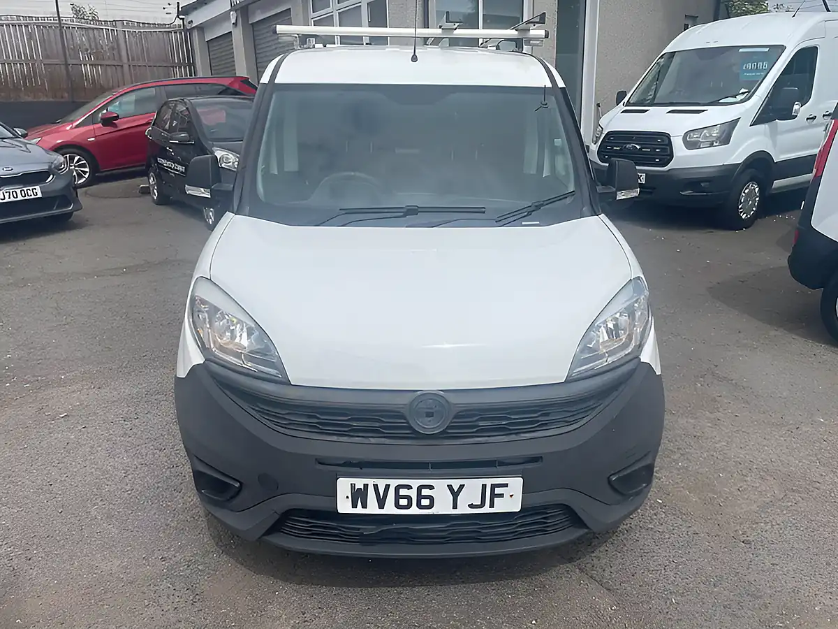 Used 2016 Fiat Doblo Panel Van White - Interior and Exterior details 13