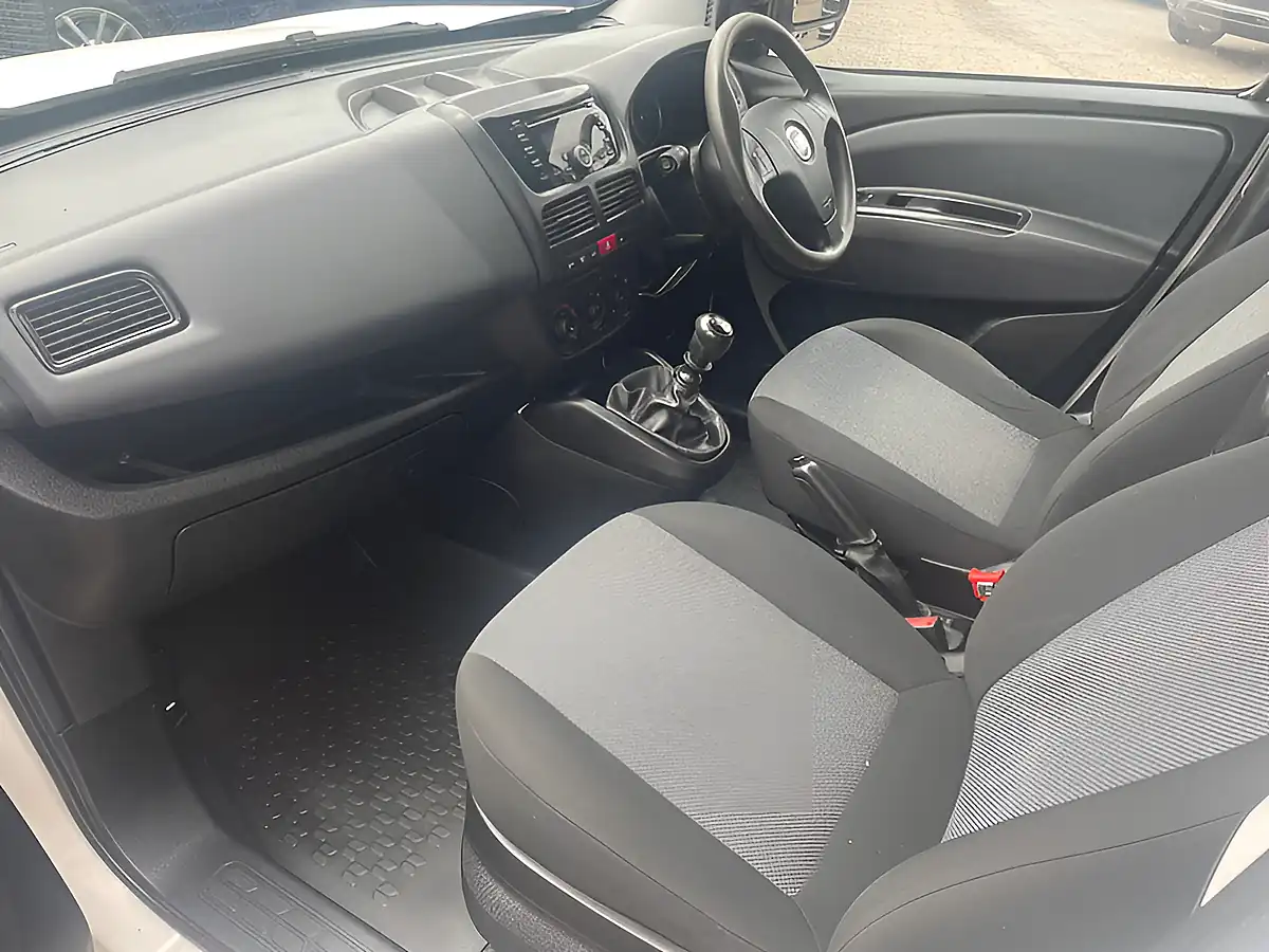 Used 2016 Fiat Doblo Panel Van White - Interior and Exterior details 17