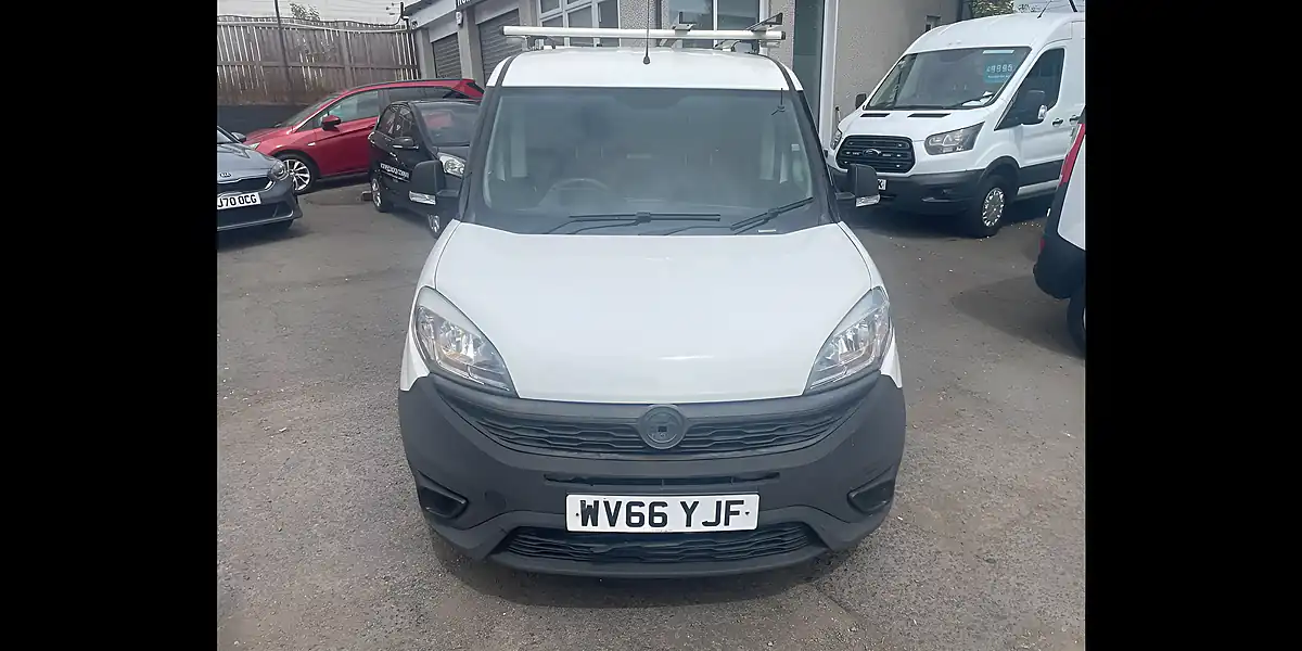 Used 2016 Fiat Doblo Panel Van White - Interior and Exterior details 2