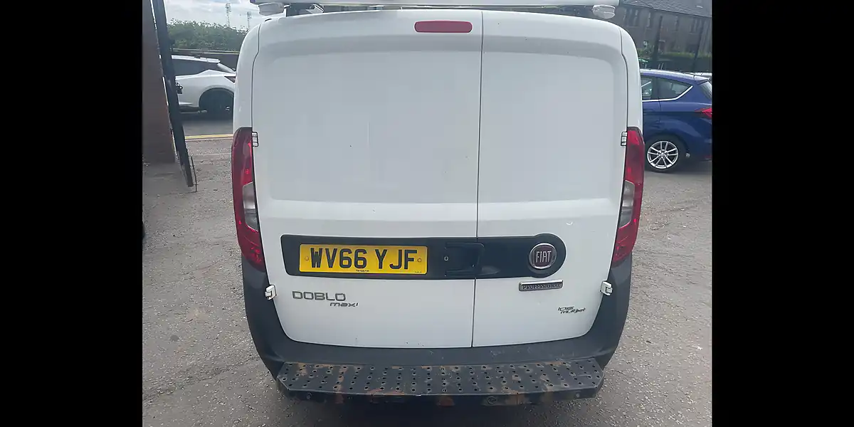 Used 2016 Fiat Doblo Panel Van White - Interior and Exterior details 3