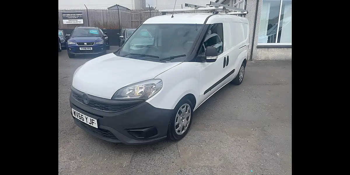 Used 2016 Fiat Doblo Panel Van White - Interior and Exterior details 4