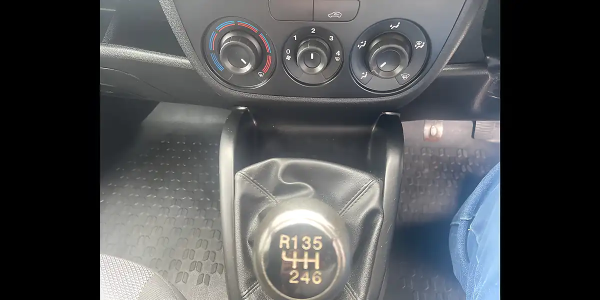 Used 2016 Fiat Doblo Panel Van White - Interior and Exterior details 9