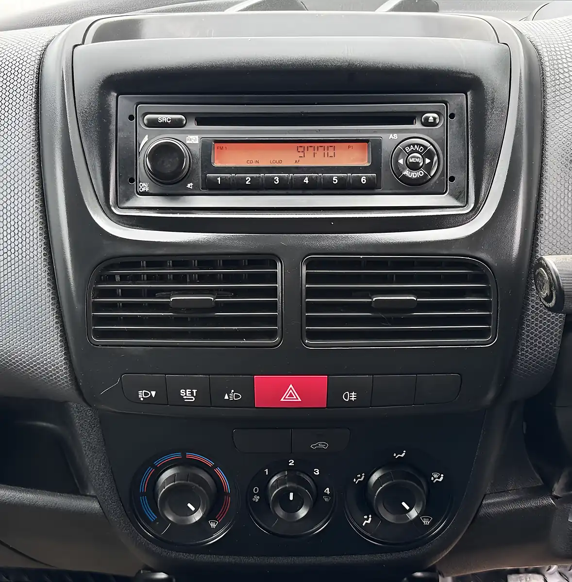 Used 2016 Fiat Doblo Panel Van White - Interior and Exterior details 13