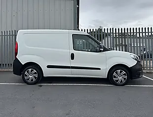 Used 2016 Fiat Doblo Panel Van White - Interior and Exterior details 7