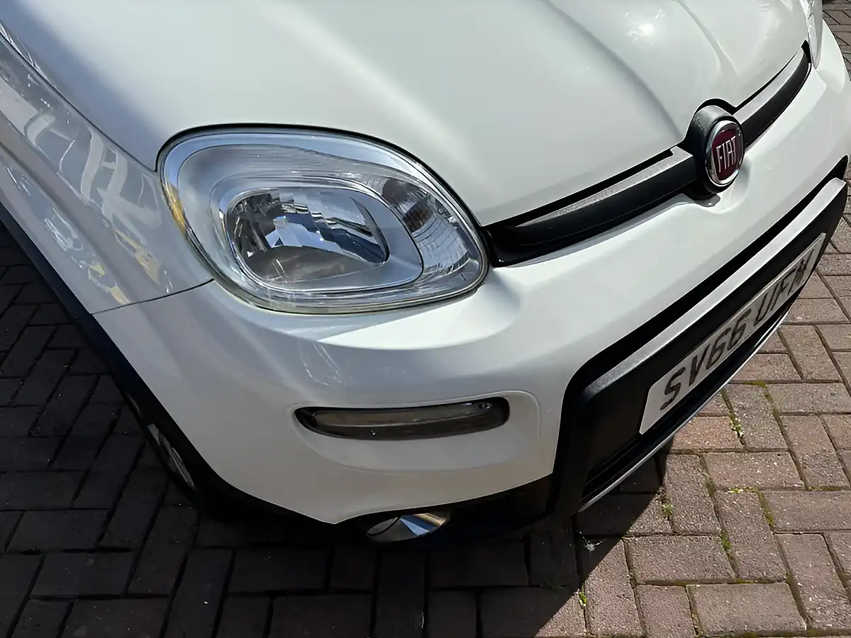 Used 2016 Fiat Panda 4X4 White - Interior and Exterior details 17