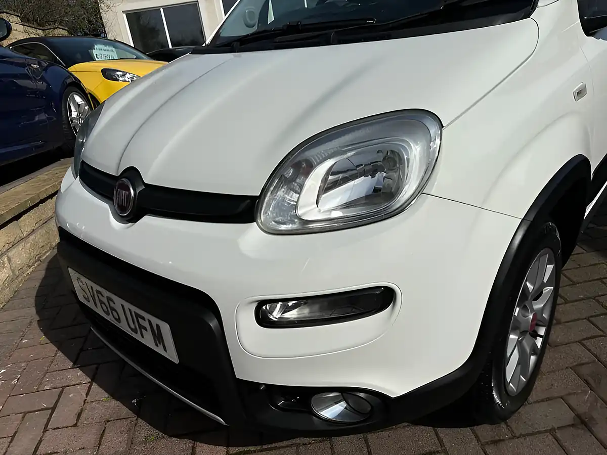 Used 2016 Fiat Panda 4X4 White - Interior and Exterior details 18