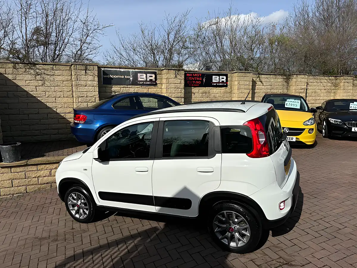 Used 2016 Fiat Panda 4X4 White - Interior and Exterior details 6