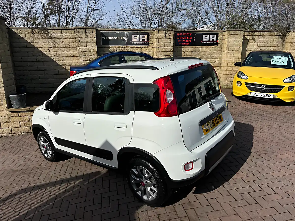 Used 2016 Fiat Panda 4X4 White - Interior and Exterior details 7