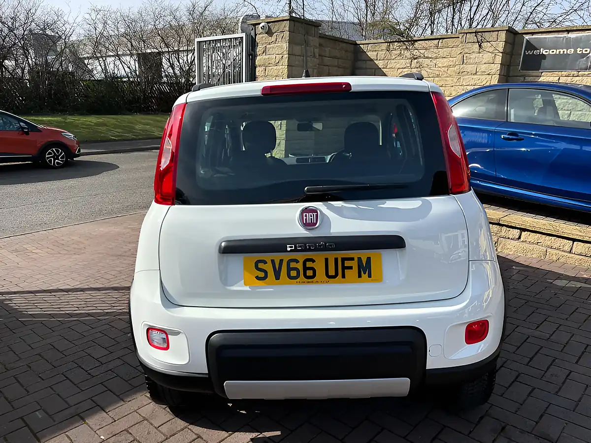 Used 2016 Fiat Panda 4X4 White - Interior and Exterior details 9