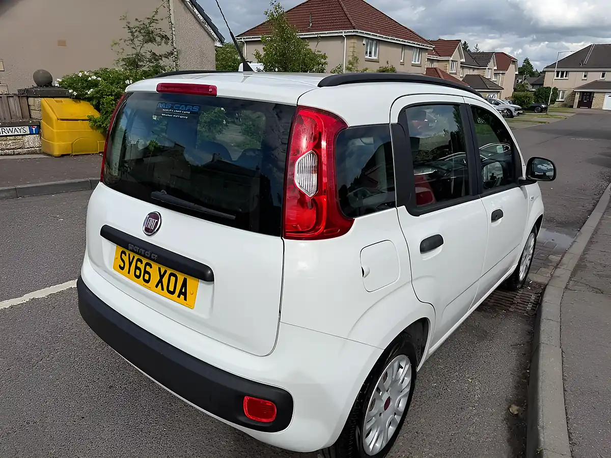 Used 2016 Fiat Panda Easy White - Interior and Exterior details 3