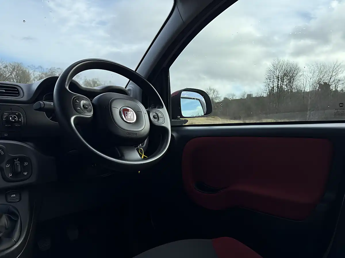 Used 2016 Fiat Panda Easy White - Interior and Exterior details 15