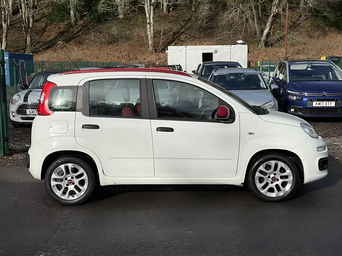 Used 2016 Fiat Panda Easy White - Interior and Exterior details 5