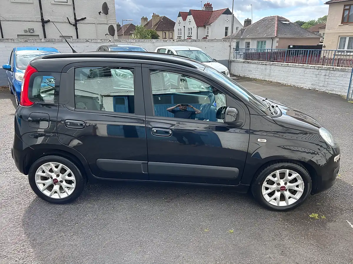 Used 2016 Fiat Panda Lounge Black - Interior and Exterior details 11