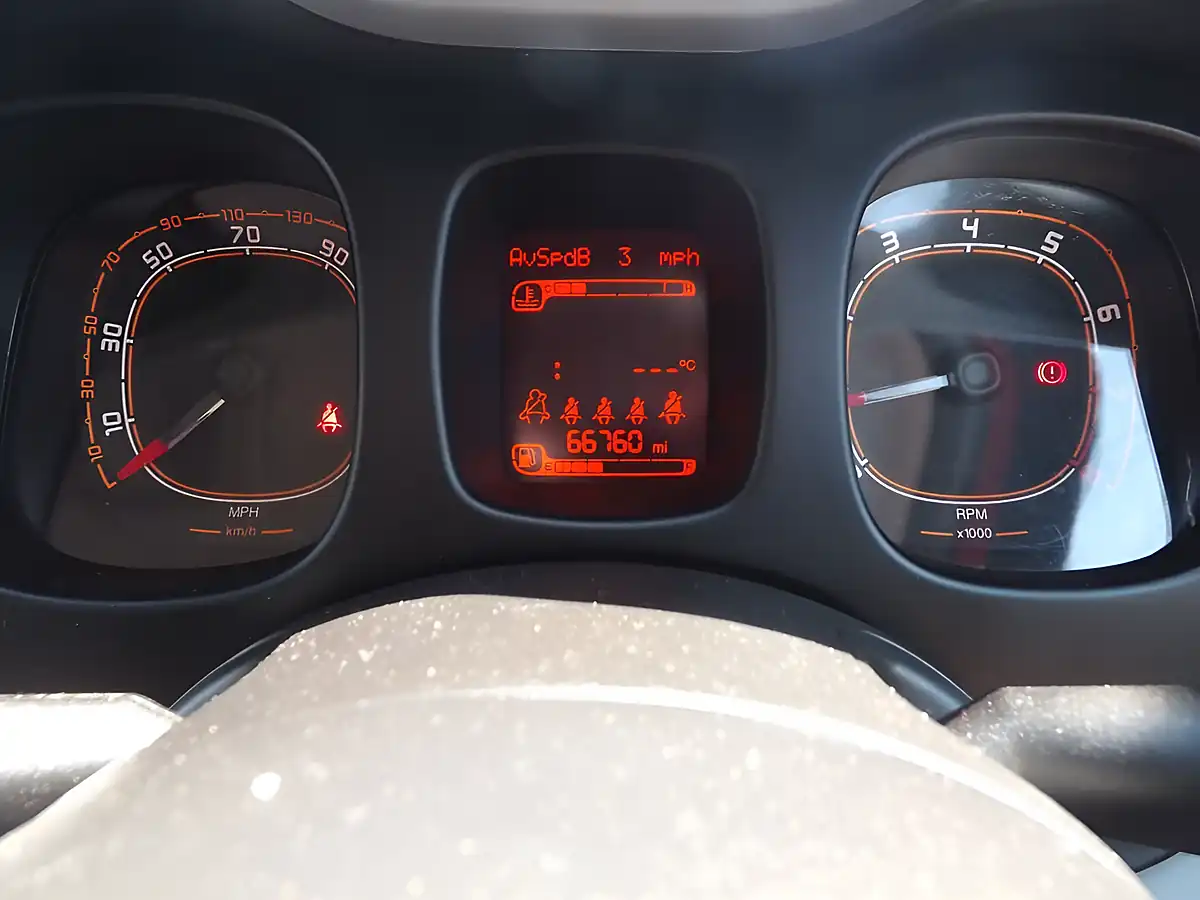 Used 2016 Fiat Panda Lounge Red - Interior and Exterior details 11