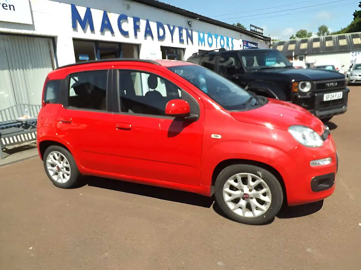 Used 2016 Fiat Panda Lounge Red - Interior and Exterior details 7