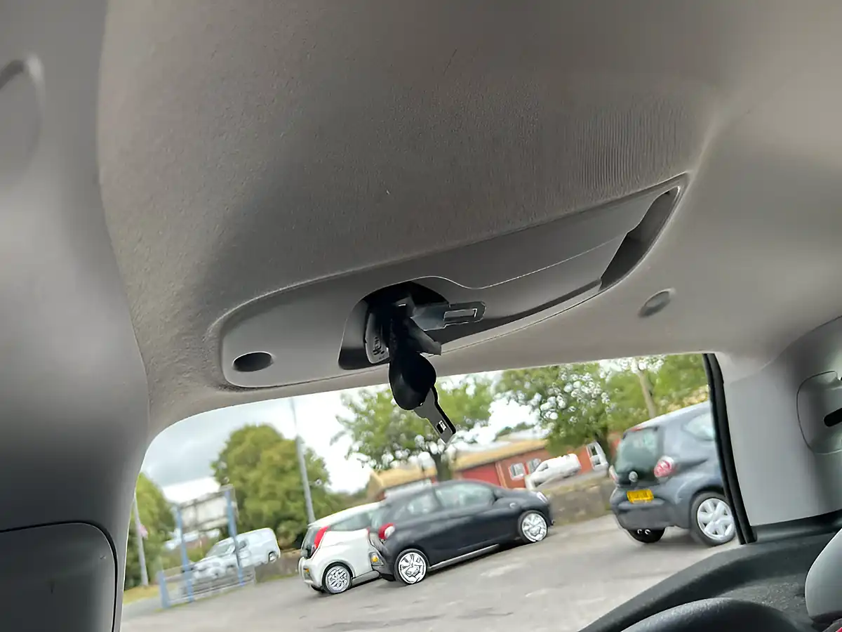 Used 2016 Fiat Panda Pop Black - Interior and Exterior details 18
