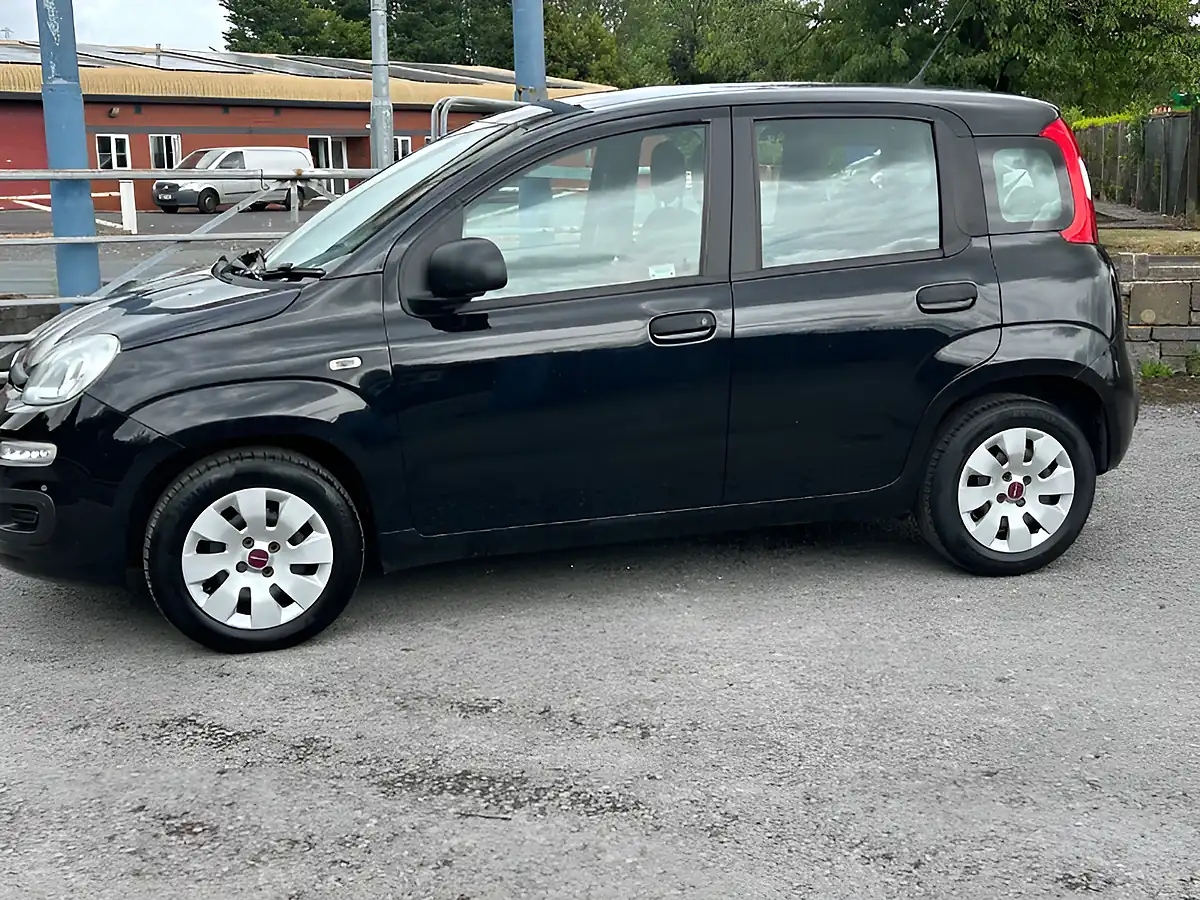 Used 2016 Fiat Panda Pop Black - Interior and Exterior details 8