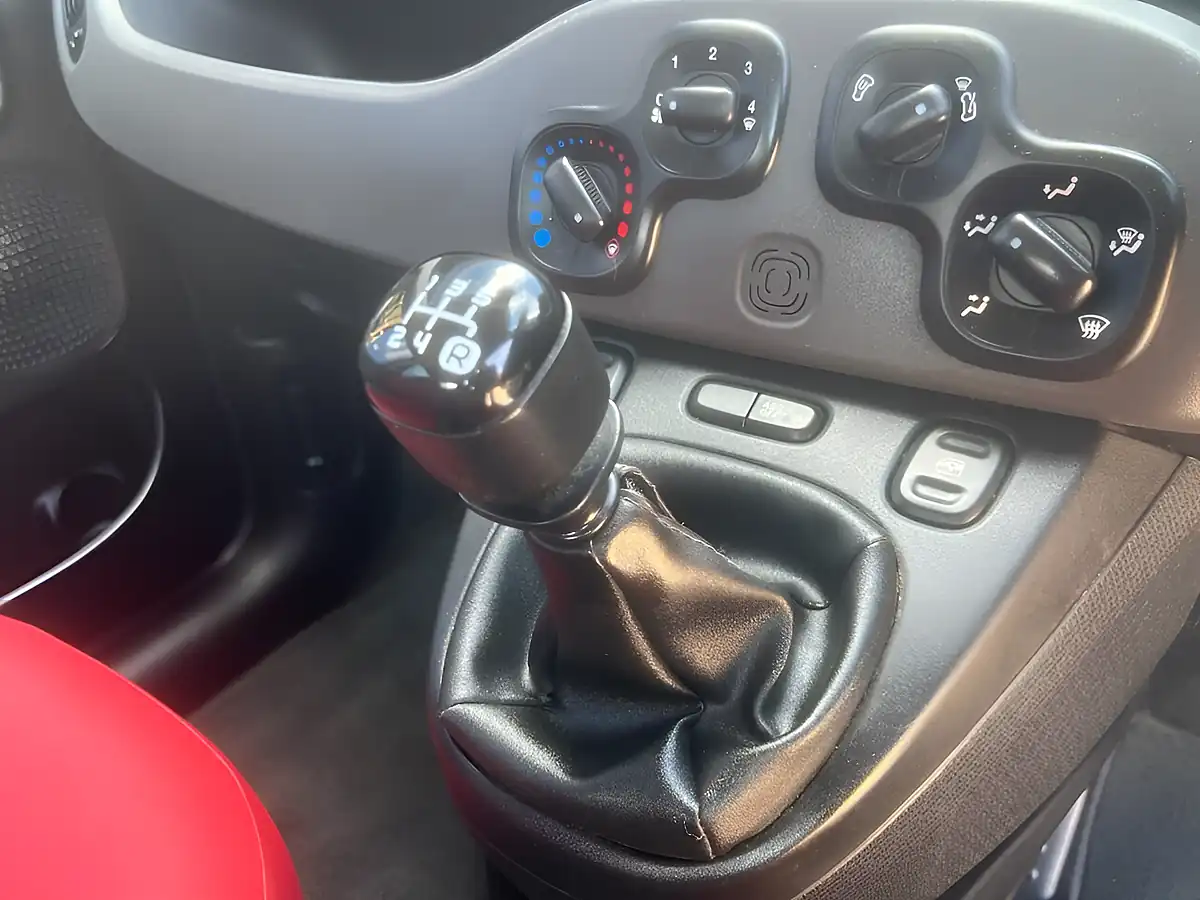 Used 2016 Fiat Panda Pop Red - Interior and Exterior details 11