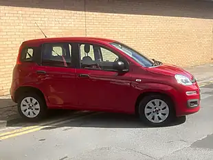 Used 2016 Fiat Panda Pop Red - Interior and Exterior details 4